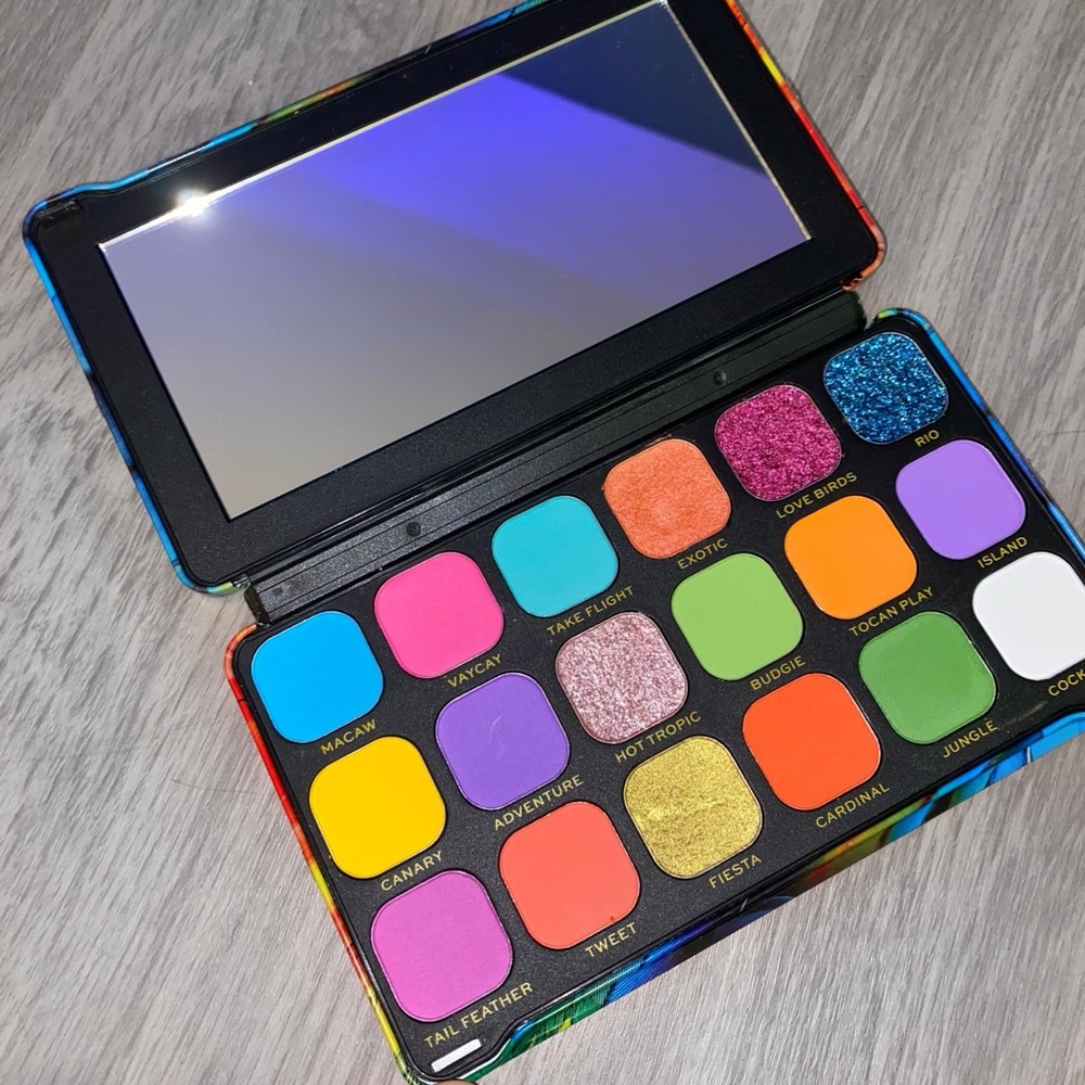 Makeup Revolution Forever Flawless Eyeshadow Palette - Bird of Paradise